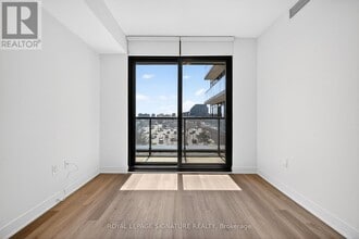 86 Dundas St E in Mississauga, ON - Building Photo - Building Photo