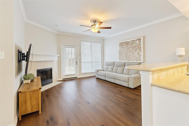 8557 Brittania Way in Dallas, TX - Building Photo - Building Photo