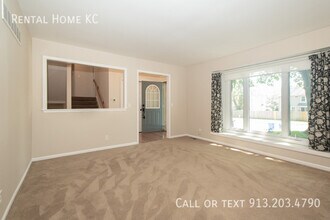 15118 W 83rd St in Lenexa, KS - Building Photo - Building Photo