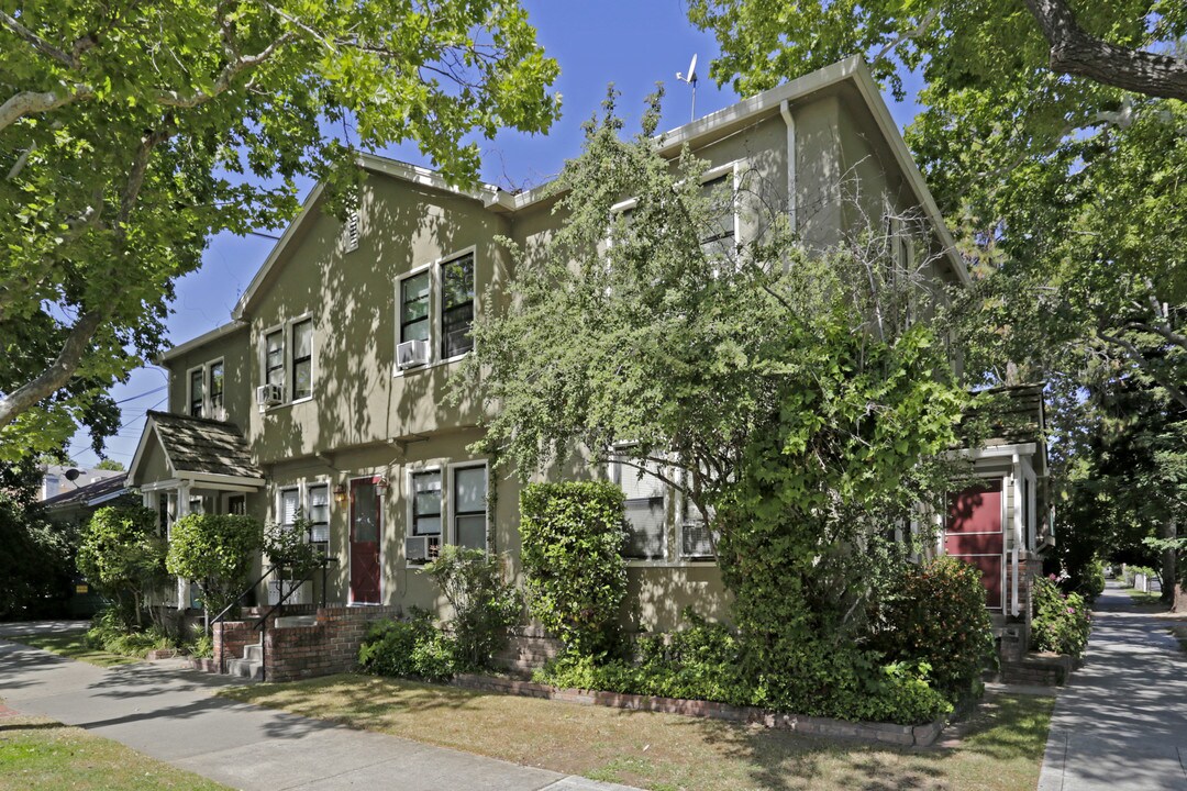 2630 Q St in Sacramento, CA - Building Photo