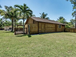 15383 Los Angeles Dr in Loxahatchee, FL - Building Photo - Building Photo