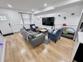 1427 Parkwood Pl NW in Washington, DC - Foto de edificio - Building Photo