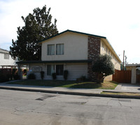 The Briarwood Apartments I in San Bernardino, CA - Foto de edificio - Building Photo