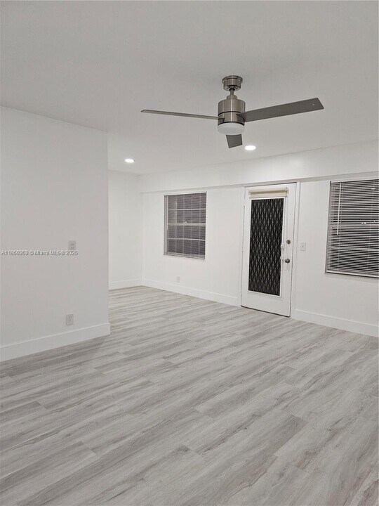 13550 SW 6th Ct in Pembroke Pines, FL - Building Photo