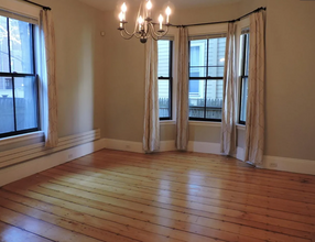 31 Athens St in Cambridge, MA - Building Photo - Building Photo