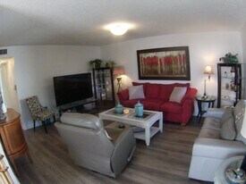 571 Capri L in Delray Beach, FL - Building Photo