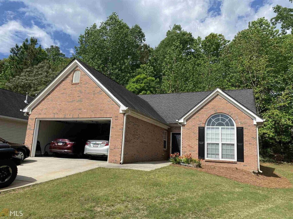 215 Brookstone Point in Fayetteville, GA - Building Photo
