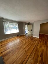 8921 E Broadway Ave in Spokane Valley, WA - Building Photo - Building Photo