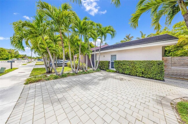 72 SW 113th Ave in Miami, FL - Building Photo - Building Photo