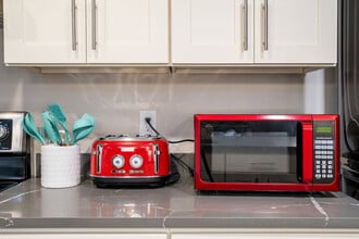 3202 15th Ave W in Seattle, WA - Building Photo - Building Photo