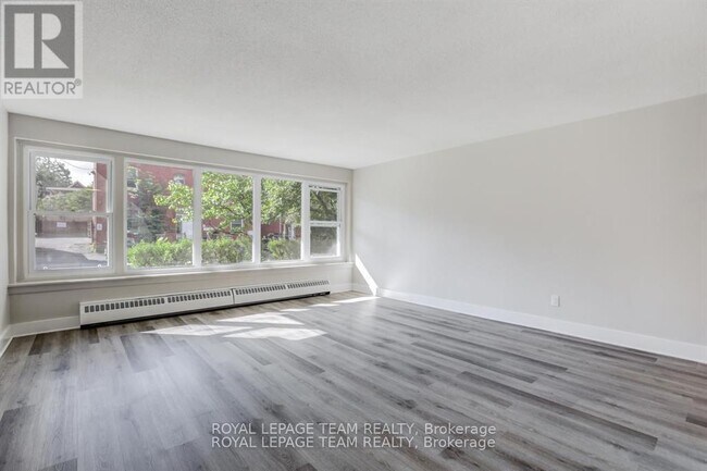 325 Besserer St in Ottawa, ON - Building Photo - Building Photo