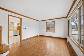 4413 Clausen Ave in Western Springs, IL - Building Photo - Building Photo