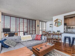 3110 N Sheridan Rd in Chicago, IL - Building Photo - Building Photo
