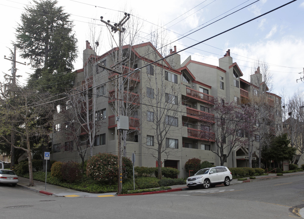 245 Perkins St in Oakland, CA - Foto de edificio