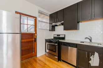 4540 N Leavitt St, Unit 3 in Chicago, IL - Building Photo - Building Photo