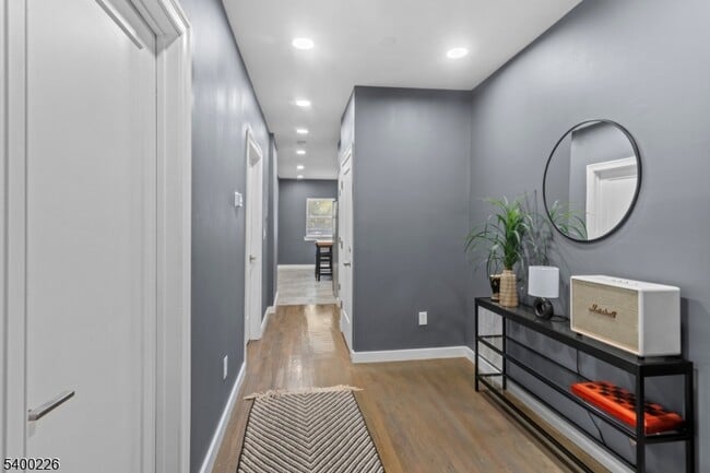 110 Park Ave in East Orange, NJ - Building Photo - Building Photo