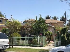 1950 San Francisco Ave in Long Beach, CA - Building Photo - Primary Photo