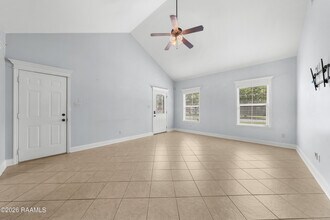 128 Bottle Brush Ln in Carencro, LA - Building Photo - Building Photo