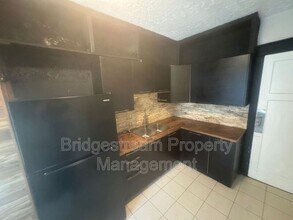 823 Princeton Dr in Dayton, OH - Building Photo - Building Photo
