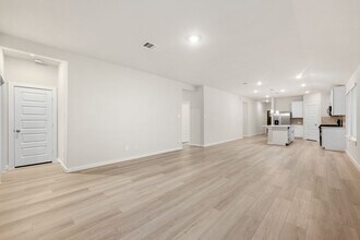 6611 Castella Dr in Rosharon, TX - Building Photo - Building Photo