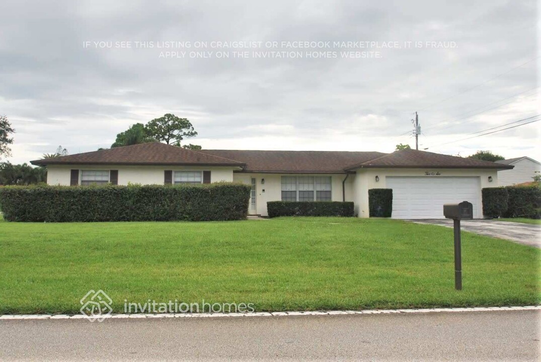 206 Ohio Rd in Greenacres, FL - Building Photo