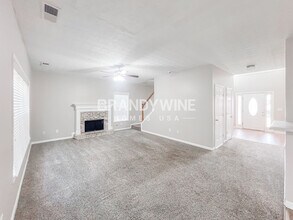 215 Prince Edward Way in Covington, GA - Building Photo - Building Photo