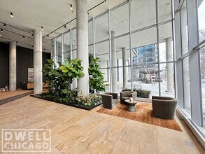 860 W Blackhawk St, Unit 1604 in Chicago, IL - Foto de edificio - Building Photo