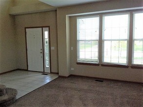 10327 Oxford Dr in Huntley, IL - Building Photo - Building Photo
