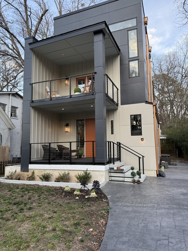 property at 1073 Hemphill Ave NW