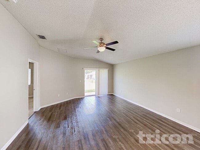 533 Scarlet Maple Ct in Plant City, FL - Foto de edificio - Building Photo