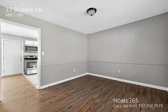 17 Bonnie Ln in Willingboro, NJ - Building Photo - Building Photo