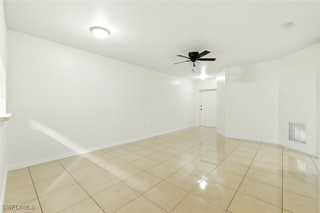 8423 Bernwood Cove Loop in Ft. Myers, FL - Building Photo - Building Photo