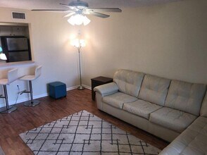 1000 Scotia Dr in Hypoluxo, FL - Foto de edificio - Building Photo