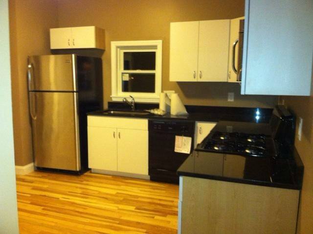 161 Beaver St, Unit 2nd Floor in Framingham, MA - Foto de edificio - Building Photo
