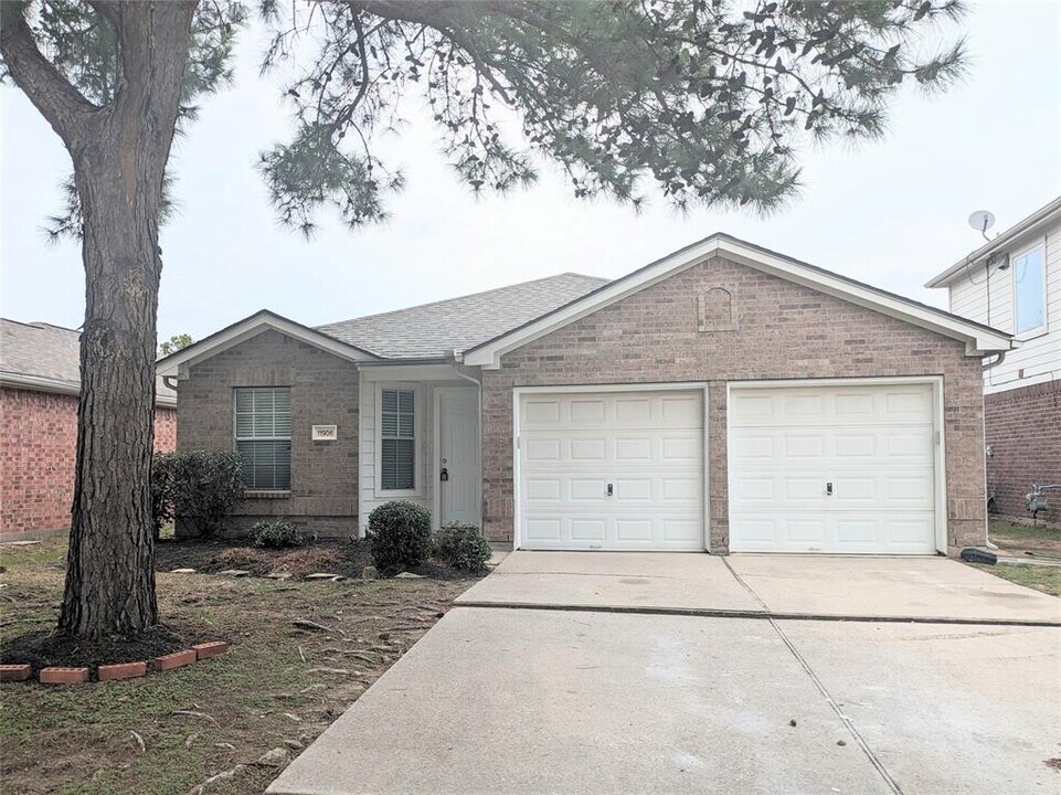 11906 Sonora Springs Dr in Tomball, TX - Building Photo
