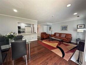 802 Sara Cir in Port Jefferson Station, NY - Building Photo - Building Photo
