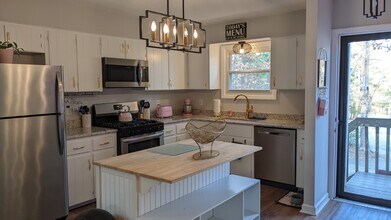 4700 Cornwall Pl in Raleigh, NC - Foto de edificio - Building Photo