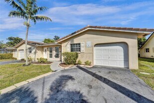 4451 NW 110th Ave in Coral Springs, FL - Building Photo