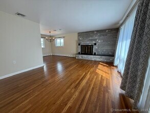 6 Cedar Terrace in Monroe, CT - Building Photo - Building Photo