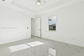 2516 Park Rd in Lehigh Acres, FL - Foto de edificio - Building Photo