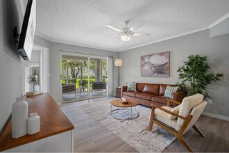 2133 Polo Gardens Dr in Wellington, FL - Building Photo - Building Photo