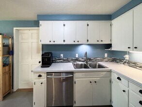3014 Dalewood St in Eugene, OR - Building Photo - Building Photo