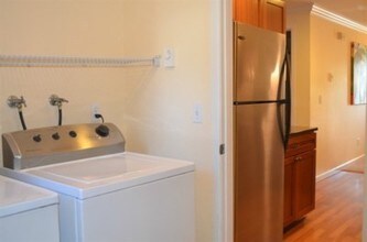 1007 156th Ave NE-Unit -#B313 in Bellevue, WA - Foto de edificio - Building Photo