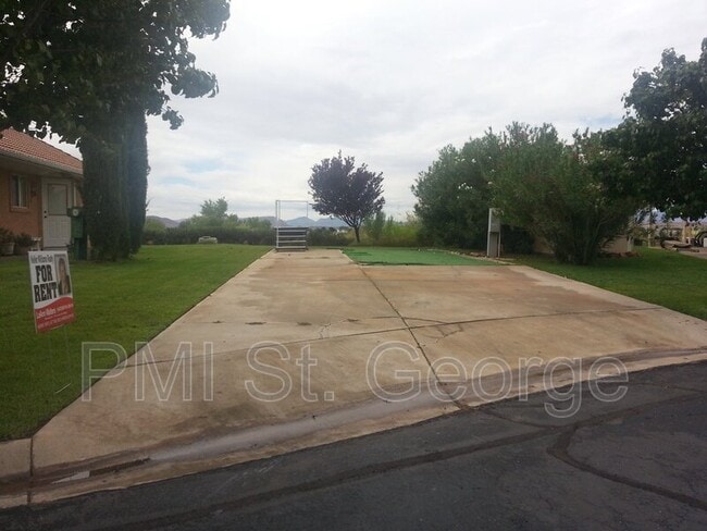 property at 2990 E Riverside Dr