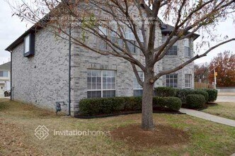 1492 Altstatten Ln in Lewisville, TX - Foto de edificio - Building Photo