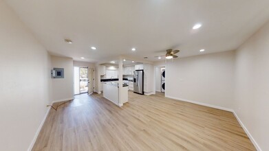 5105 Gary St in San Diego, CA - Building Photo - Building Photo