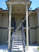 2112 E White Oak Ct in Nampa, ID - Building Photo