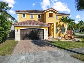 16421 SW 64th Ter in Miami, FL - Building Photo