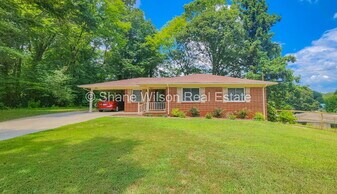 916 Hardwick Cir in Dalton, GA - Building Photo