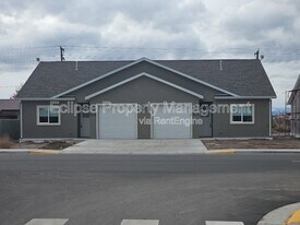 525 Washington Ave in Alamosa, CO - Building Photo